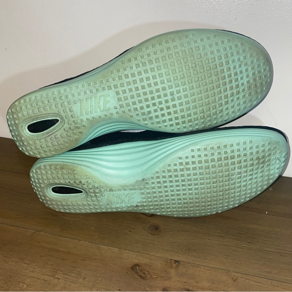 Nike Solarsoft Running Shoes Mens Size 11 US Black Bomber Grey Teal 631409-010 - Picture 4 of 11